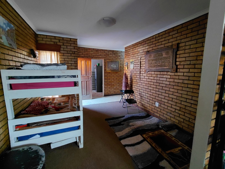 To Let 3 Bedroom Property for Rent in Roosheuwel North West